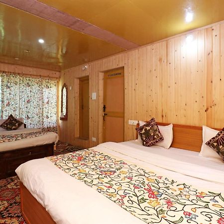 Hotel Bright Palace Pahalgam Exterior photo