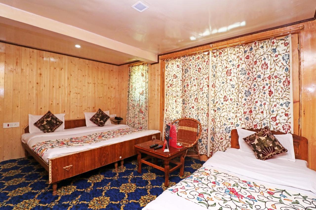 Hotel Bright Palace Pahalgam Exterior photo