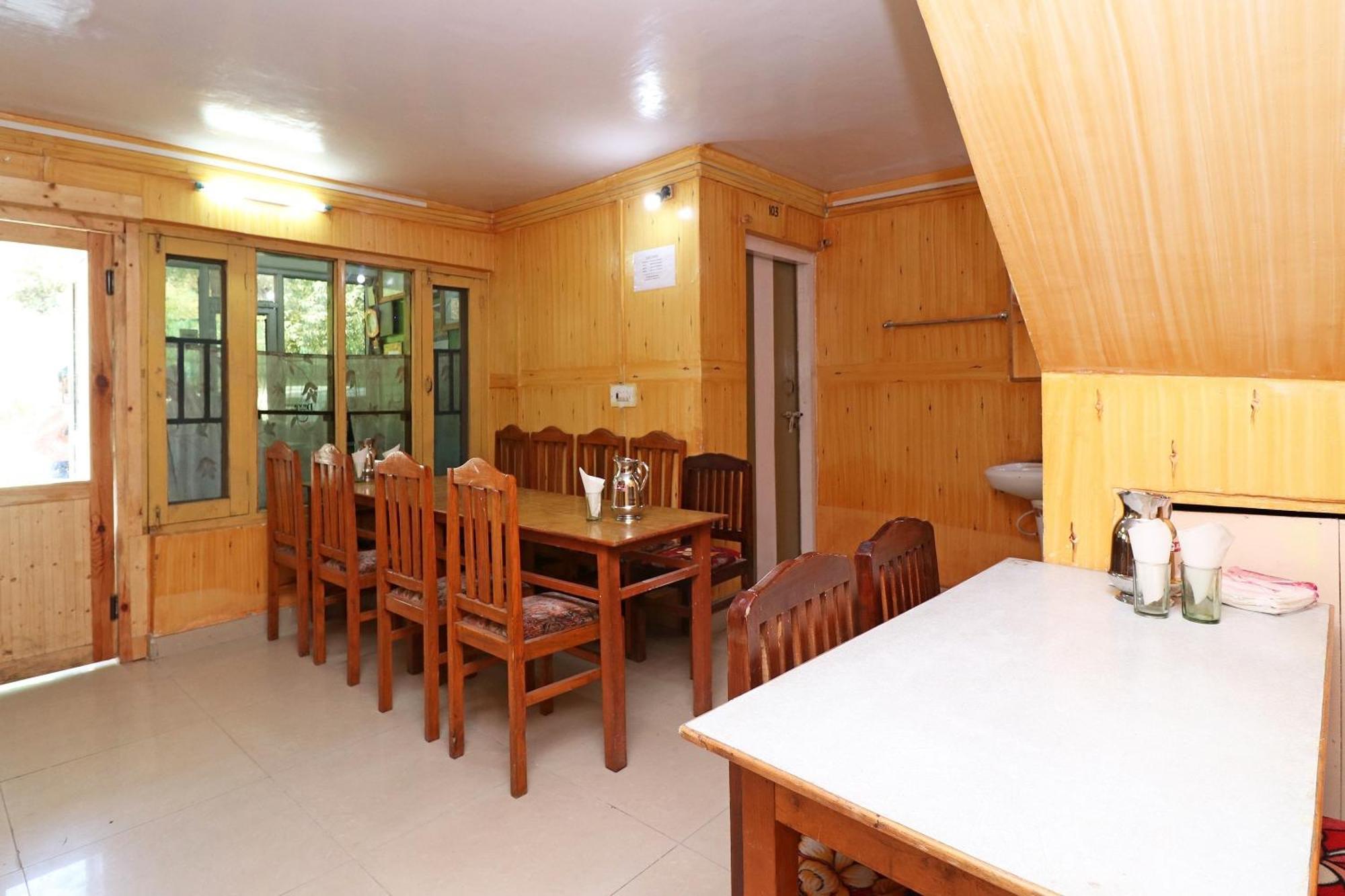 Hotel Bright Palace Pahalgam Exterior photo