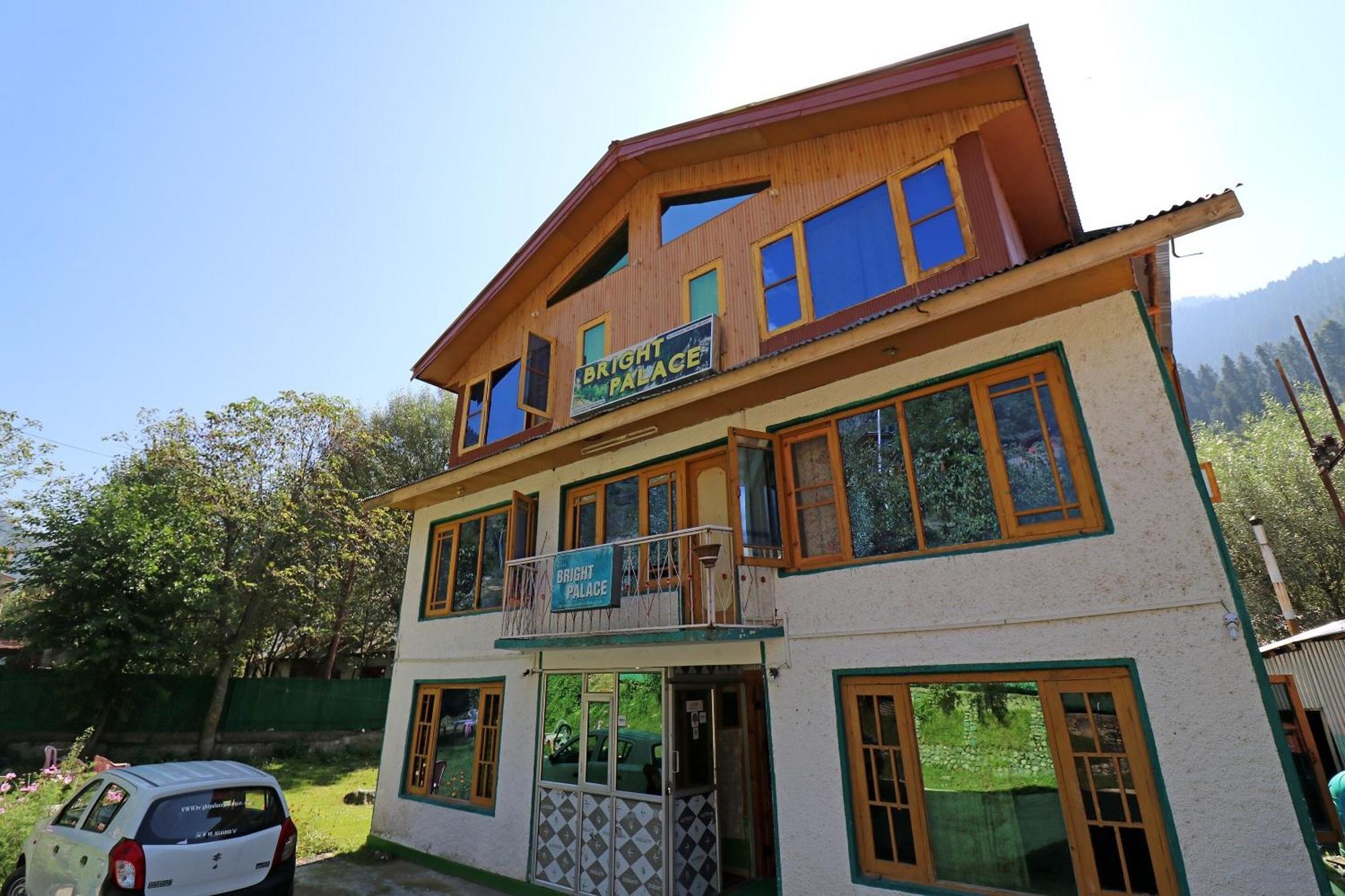 Hotel Bright Palace Pahalgam Exterior photo