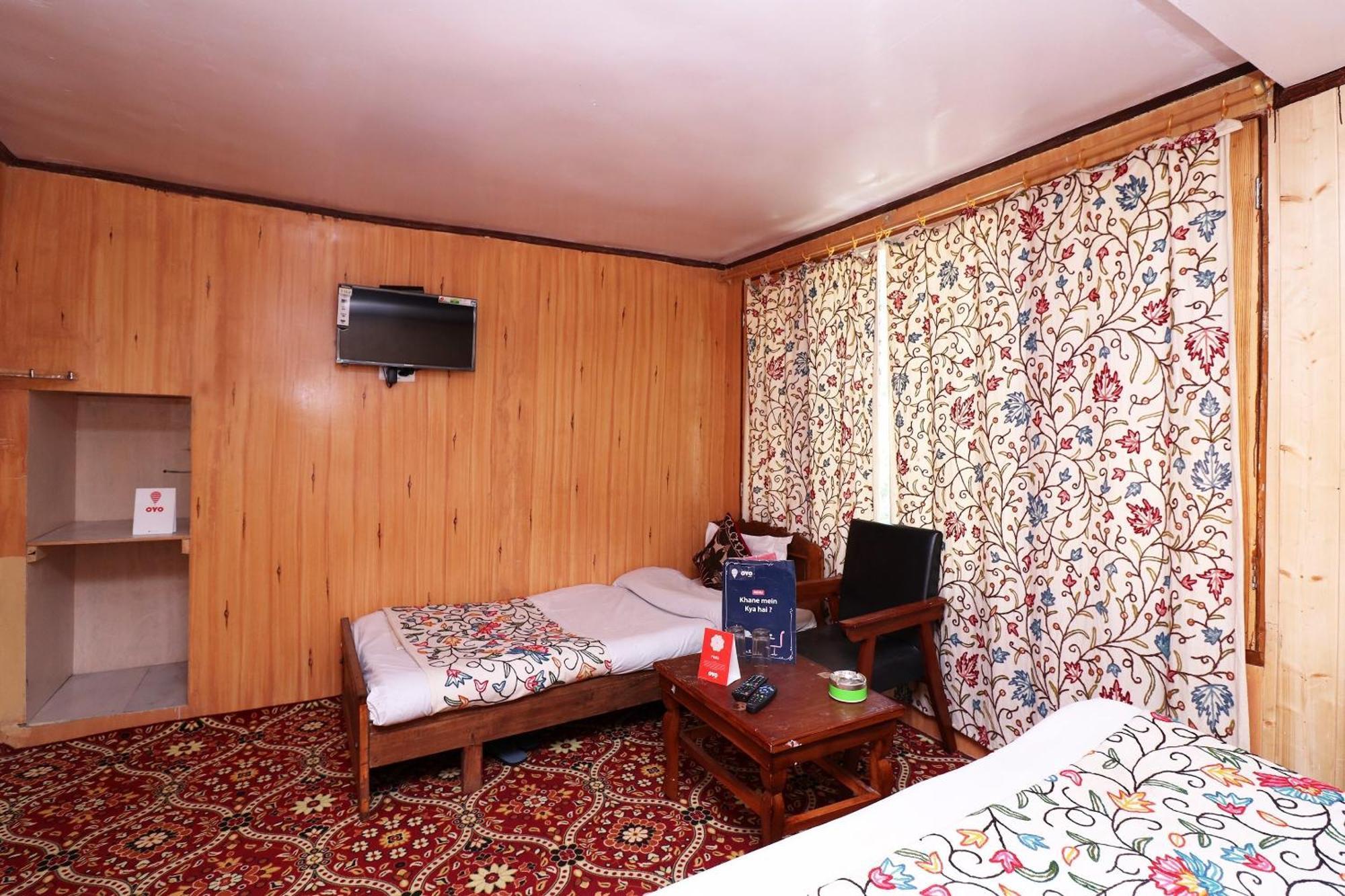 Hotel Bright Palace Pahalgam Exterior photo